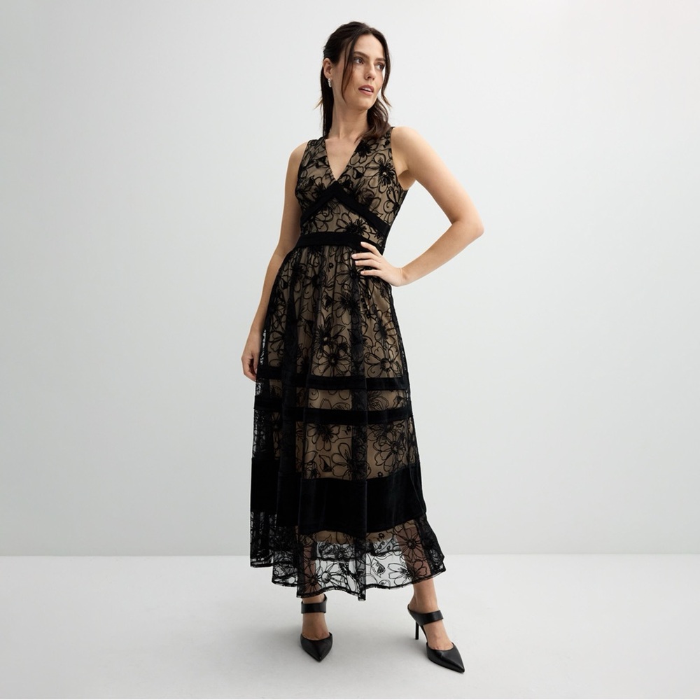 Taylor Black Floral Lace Maxi Dress